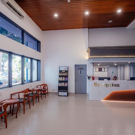 Хостел Ymca Penang Джорджтаун Екстер'єр фото