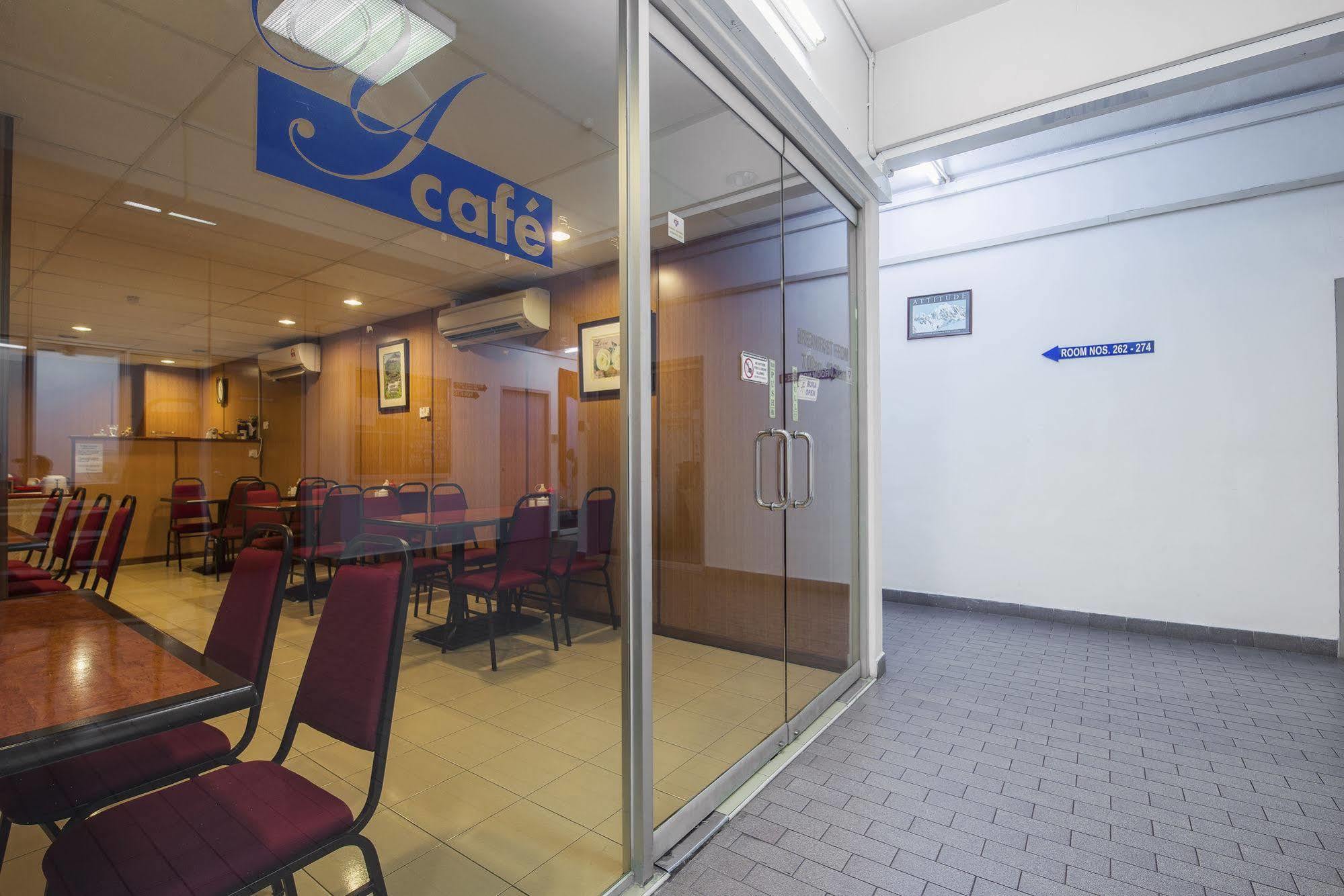 Хостел Ymca Penang Джорджтаун Екстер'єр фото
