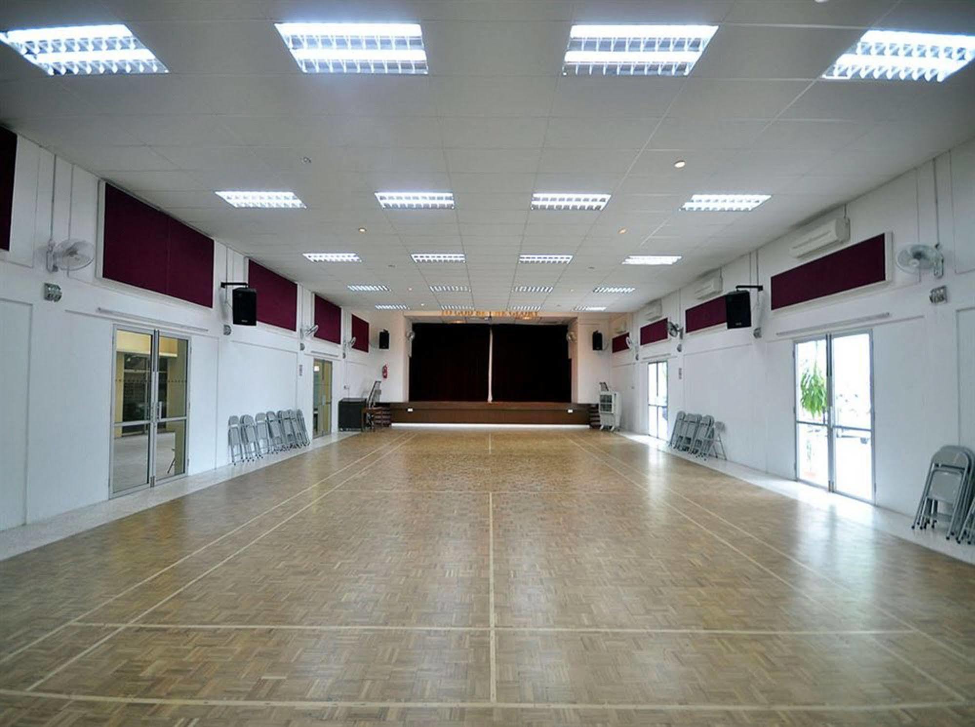 Хостел Ymca Penang Джорджтаун Екстер'єр фото