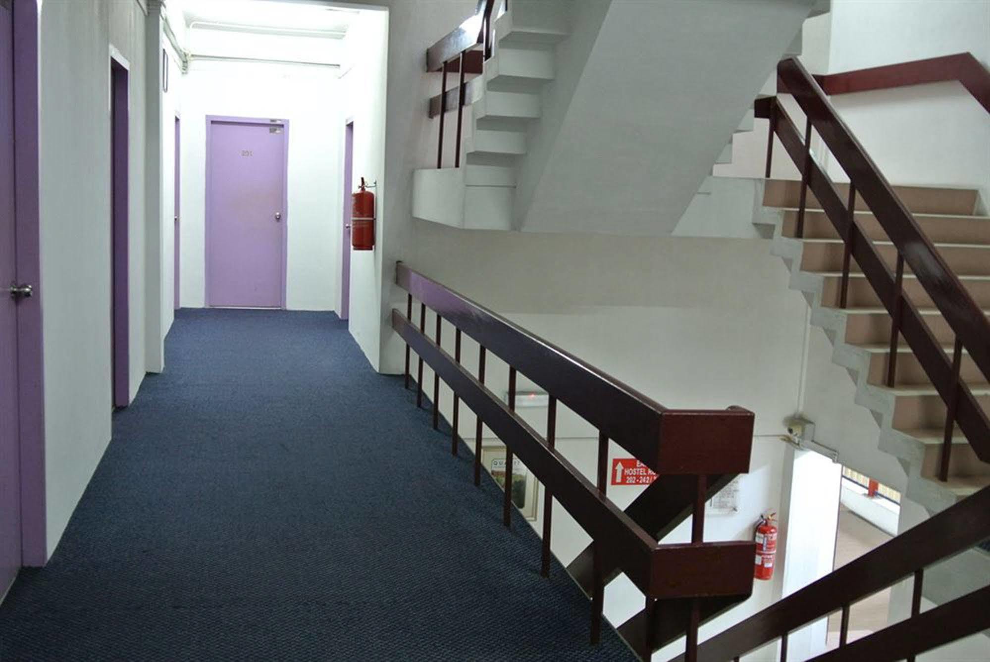 Хостел Ymca Penang Джорджтаун Екстер'єр фото