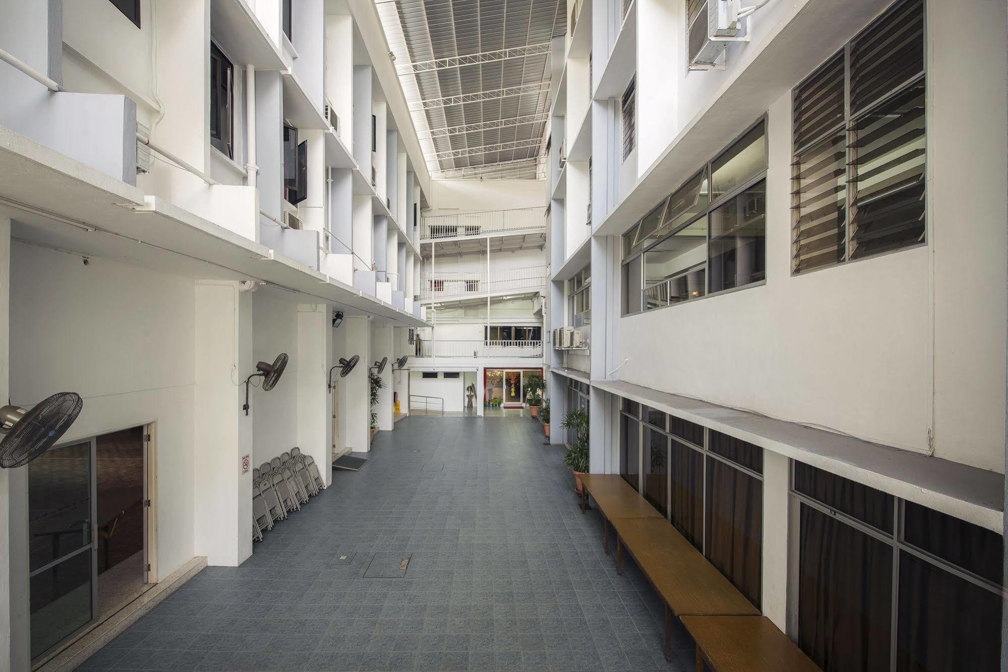 Хостел Ymca Penang Джорджтаун Екстер'єр фото